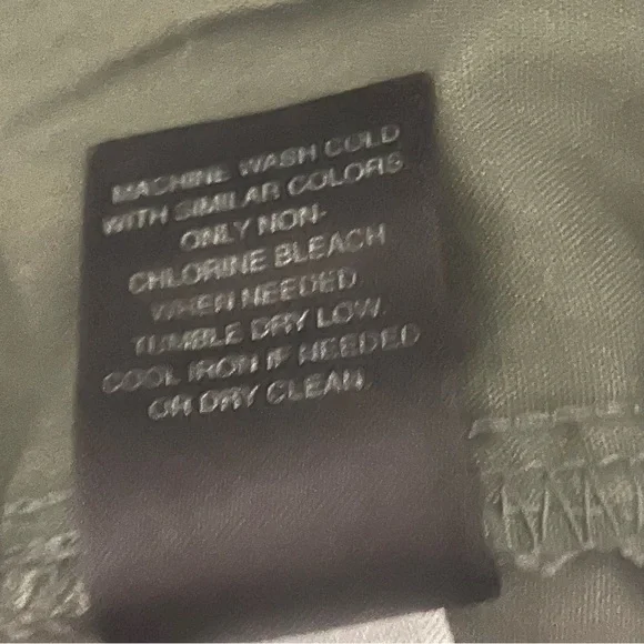 WHBM Army Green Cargo Shorts - Picture 9 of 9